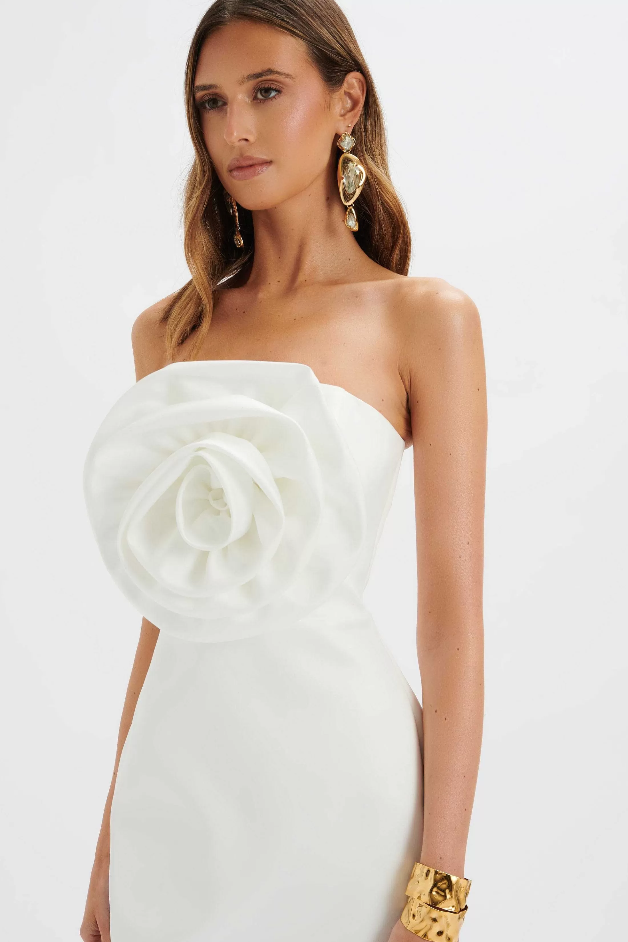 Lavish Alice Dresses<Bryanna 3D Flower Bandeau Satin Mini Dress In White