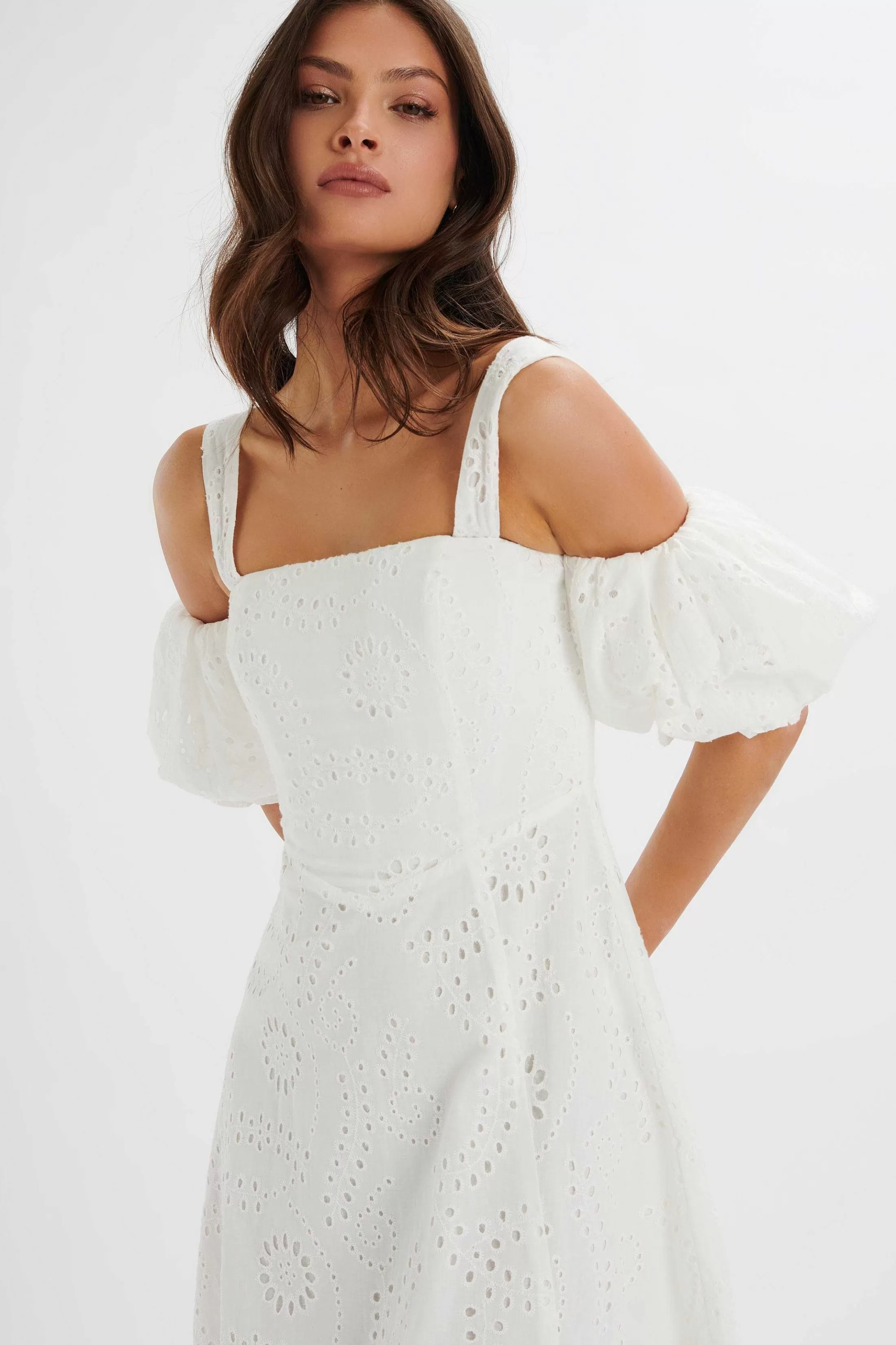 Lavish Alice Dresses<Charli Off Shoulder Broderie Dress In White