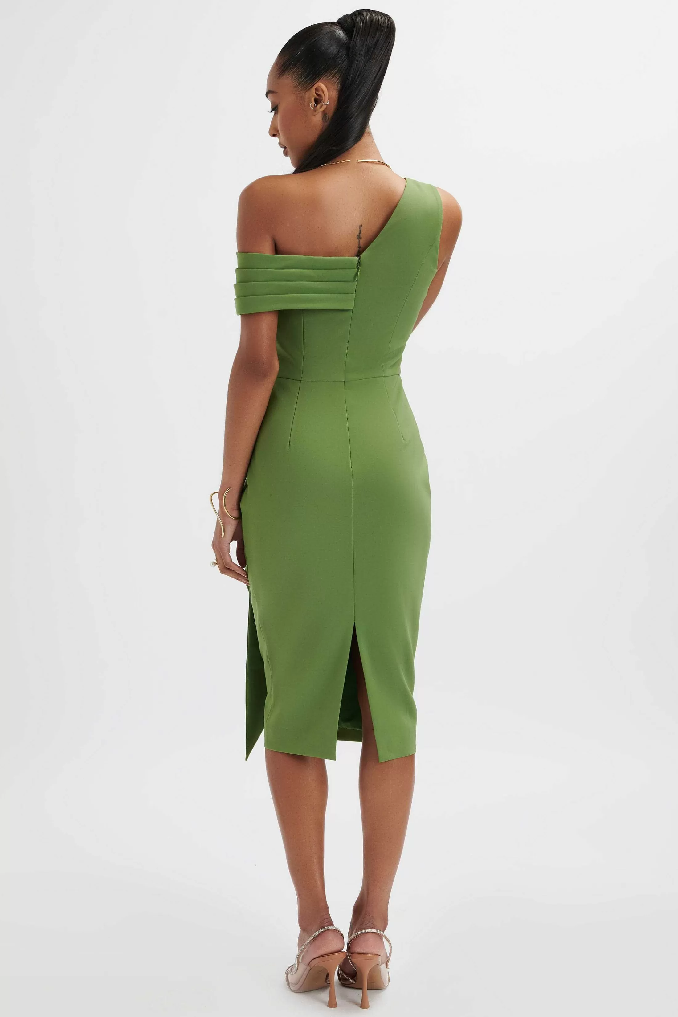 Lavish Alice Dresses<Hannah Pleated Asymmetric Off Shoulder Midi Dress In Green