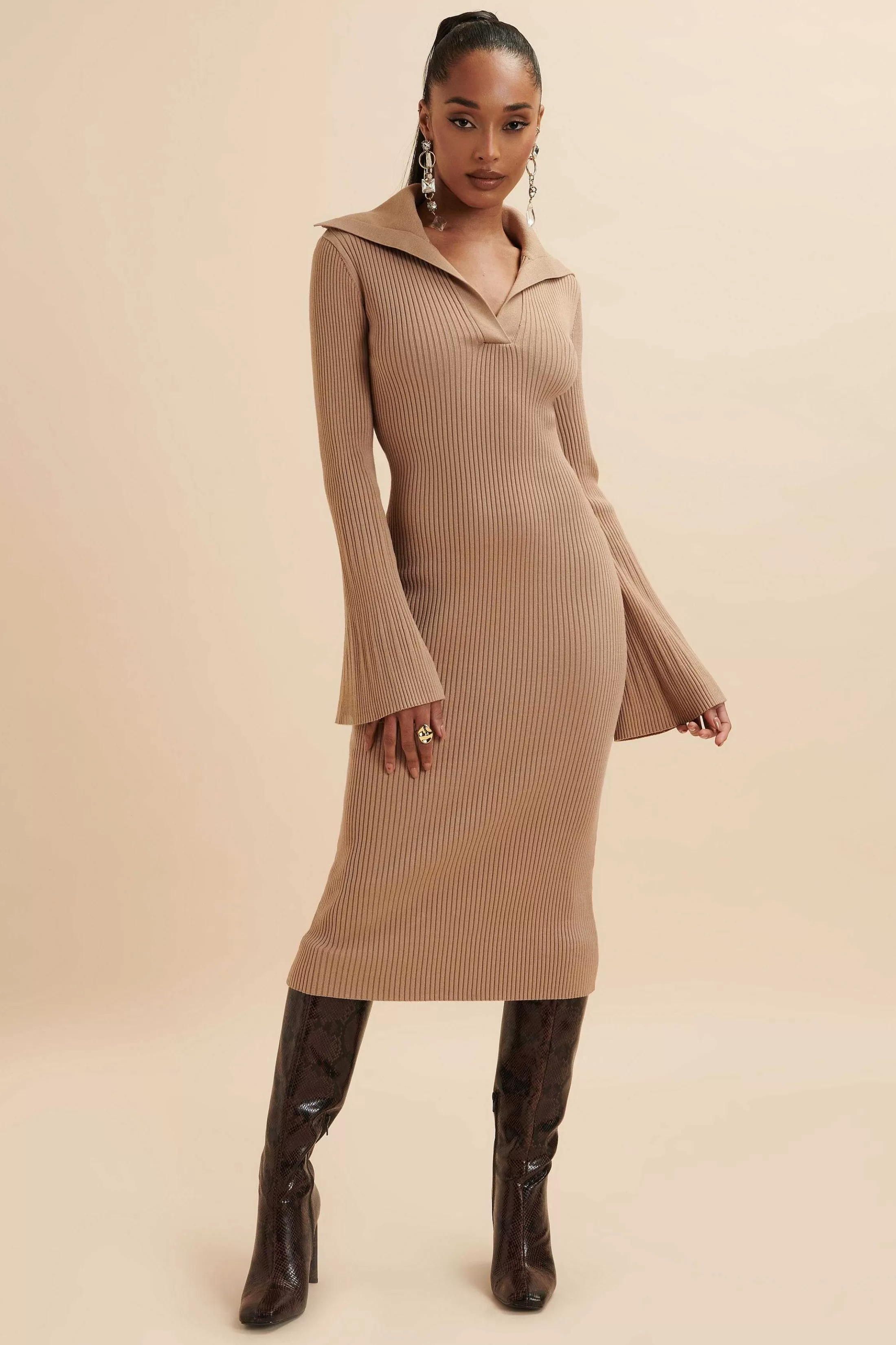 Lavish Alice Dresses<Kaya Knitted Ribbed Collar Midi Dress In Camel