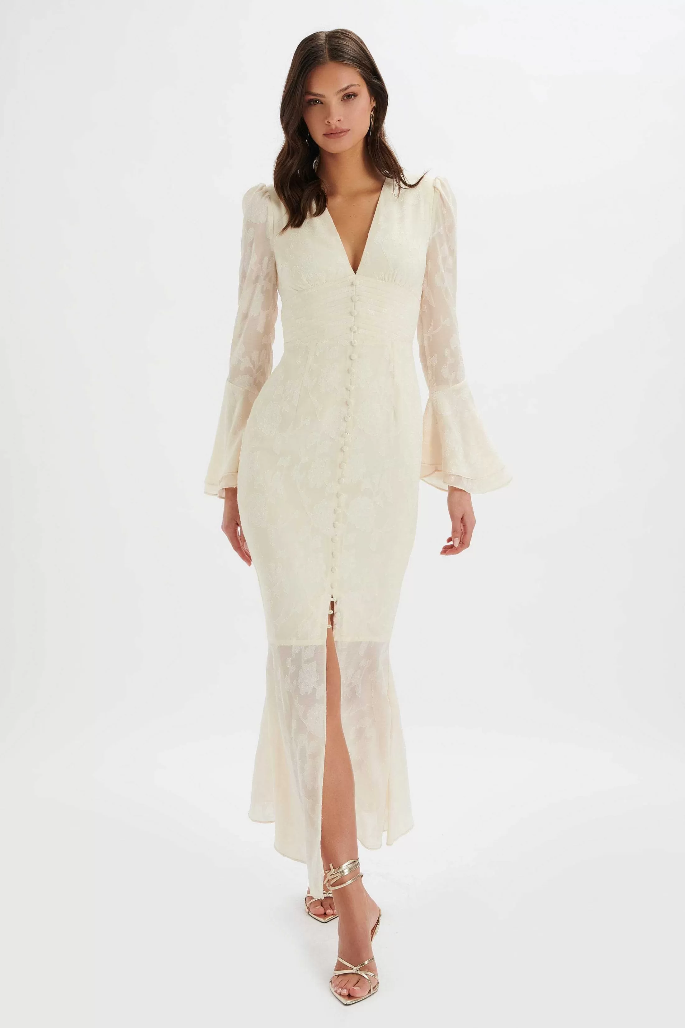 Lavish Alice Dresses<Lauren Fluted Sleeve Maxi Dress In Cream Floral Textured Chiffon