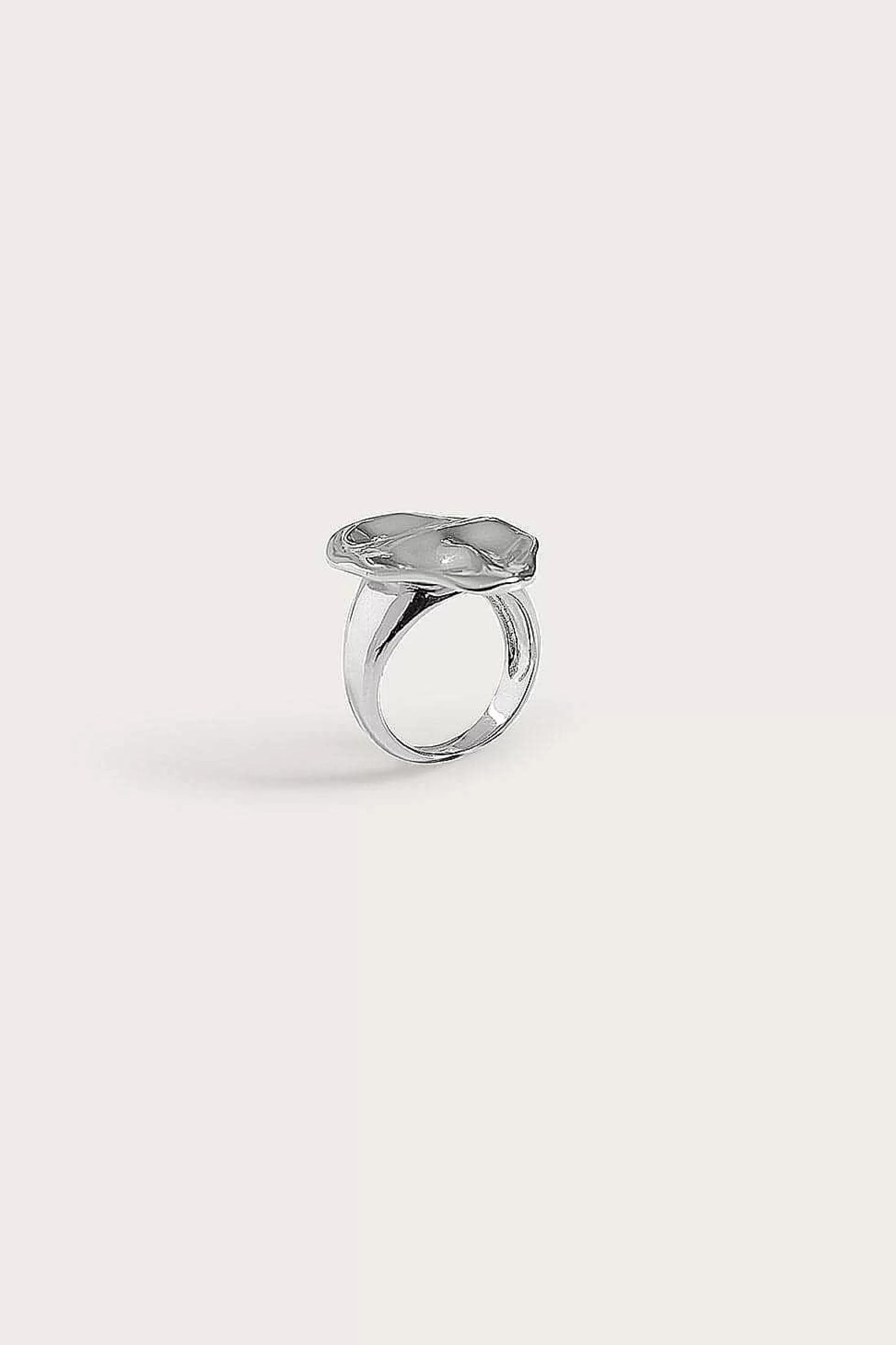 Lavish Alice Jewellery<Leora Hammered Effect Oval Silver Ring